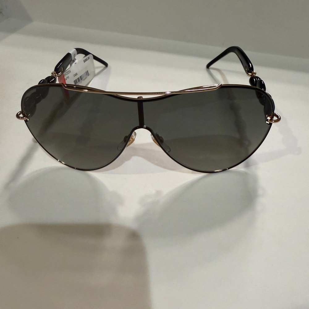 Gucci Black and Gold Women's Sunglasses